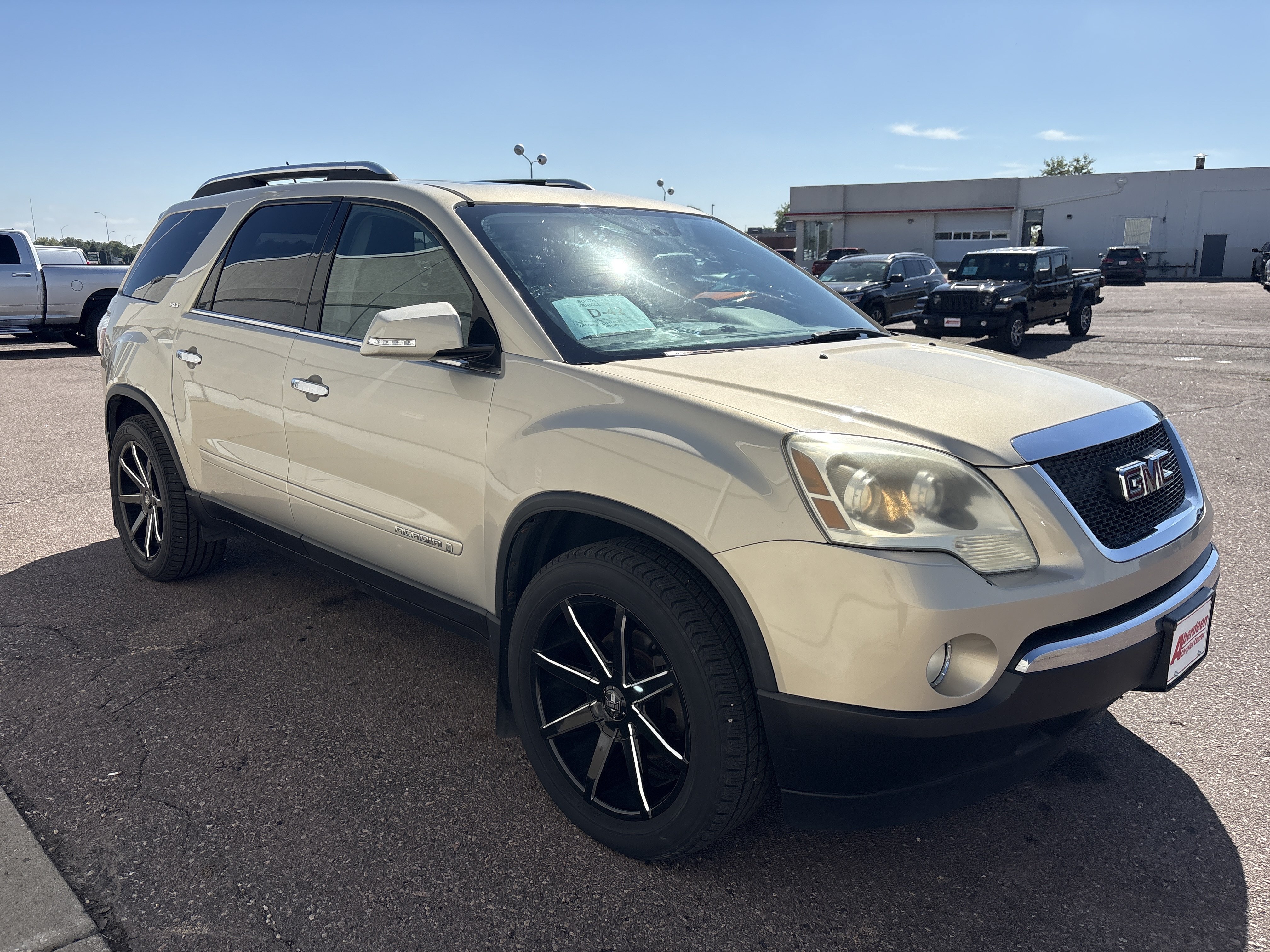 Used 2007 GMC Acadia SLT w/ Trailering Package AWD/4WD image 4