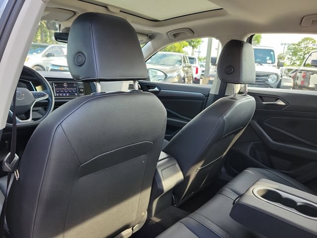 Used 2024 Volkswagen Jetta SE FWD image 10