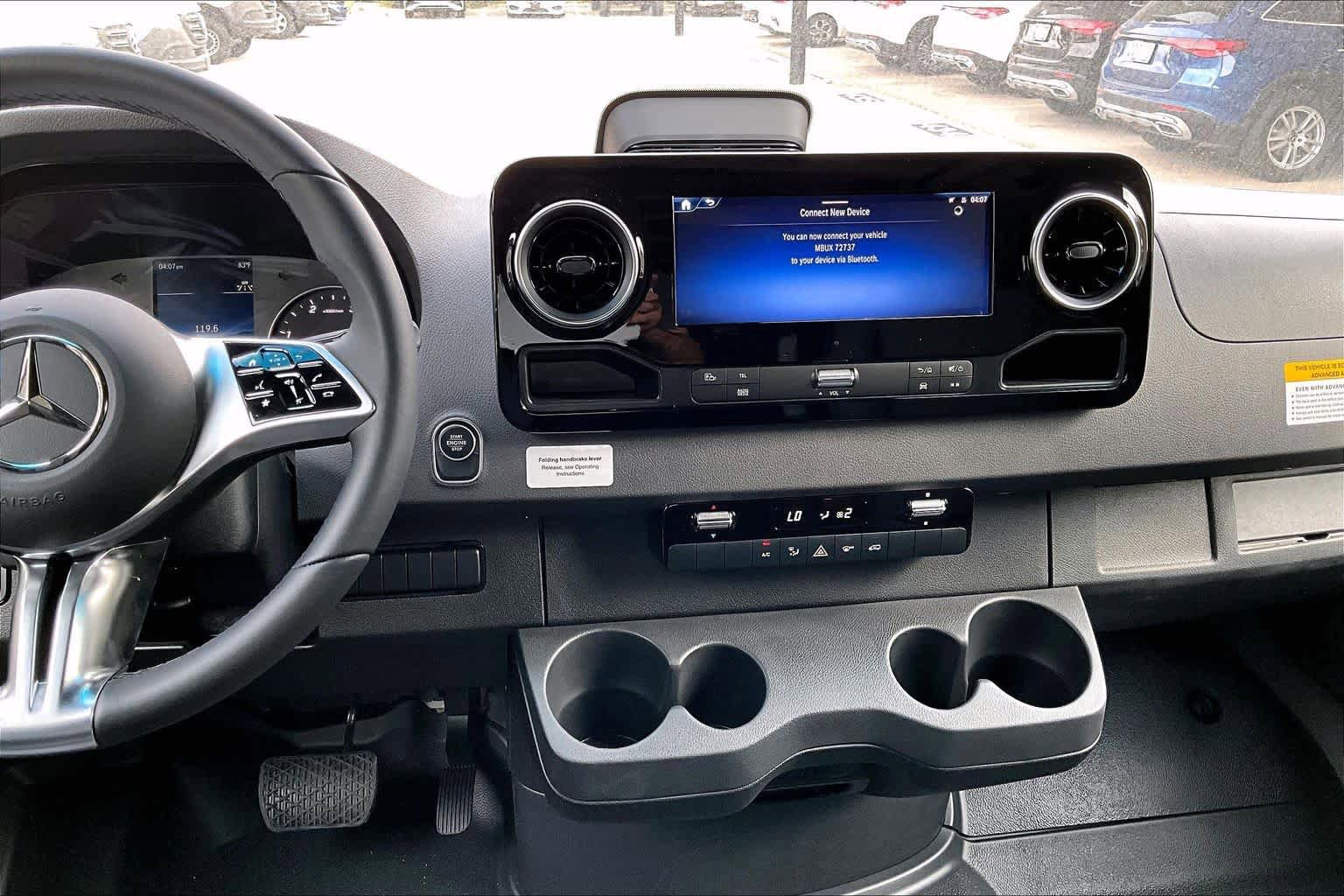 New 2025 Mercedes-Benz Sprinter 2500 image 9