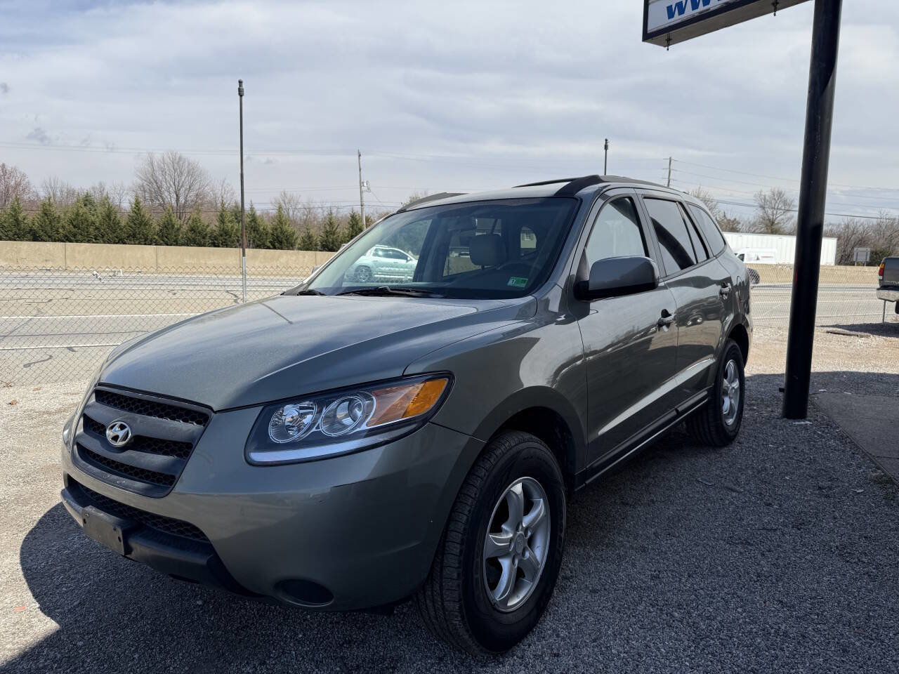Used 2008 Hyundai Santa Fe GLS image 3