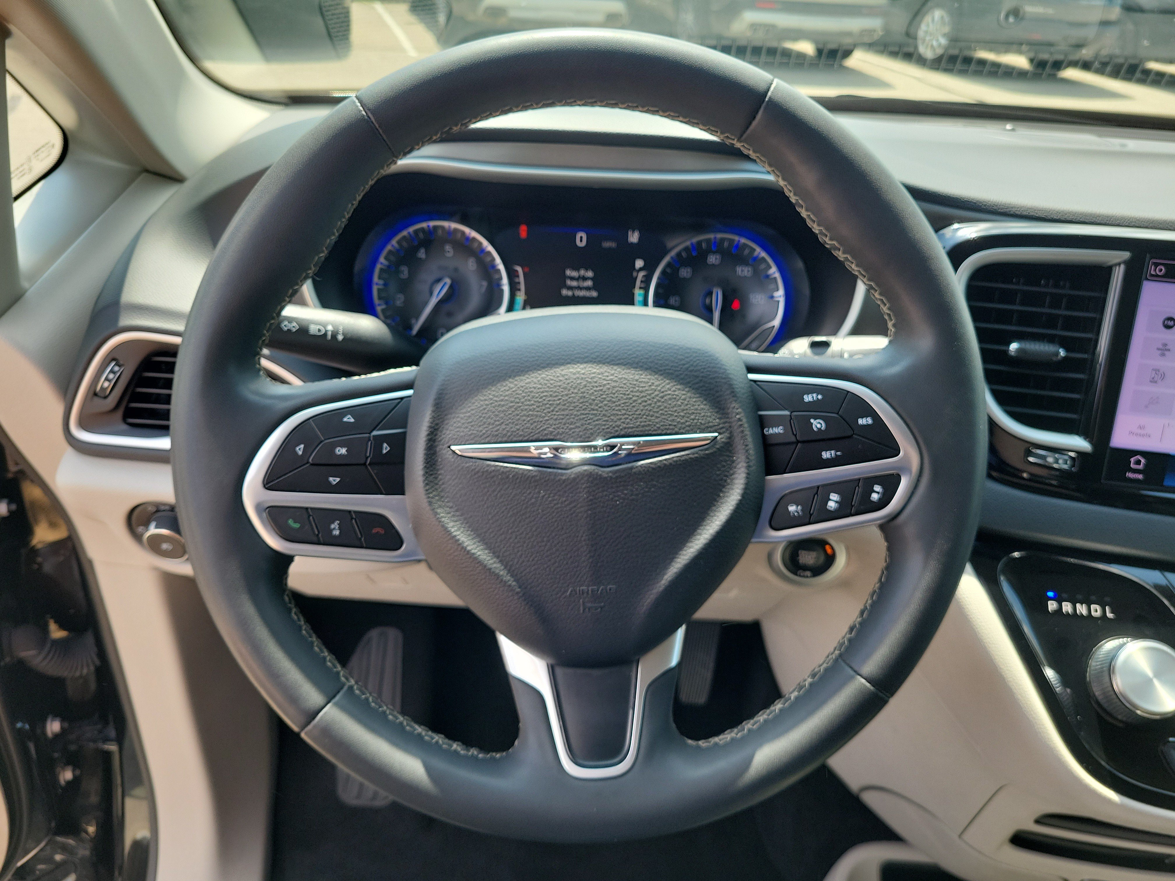 Used 2022 Chrysler Pacifica Touring-L FWD image 20