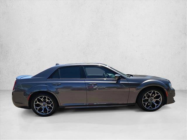 Used 2017 Chrysler 300 S w/ 300S Premium Group RWD video 4