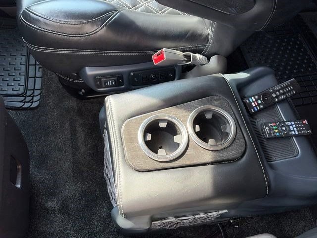 Used 2023 Chevrolet Express 2500 RWD image 25