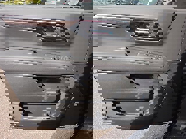 New 2026 Chevrolet Tahoe Premier image 18