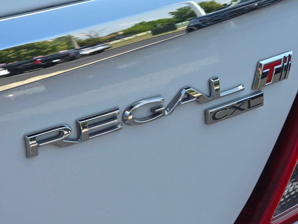 Used 2011 Buick Regal CXL Turbo FWD image 11