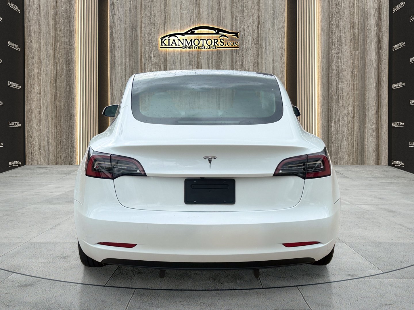 Used 2023 Tesla Model 3 Standard Range RWD image 9