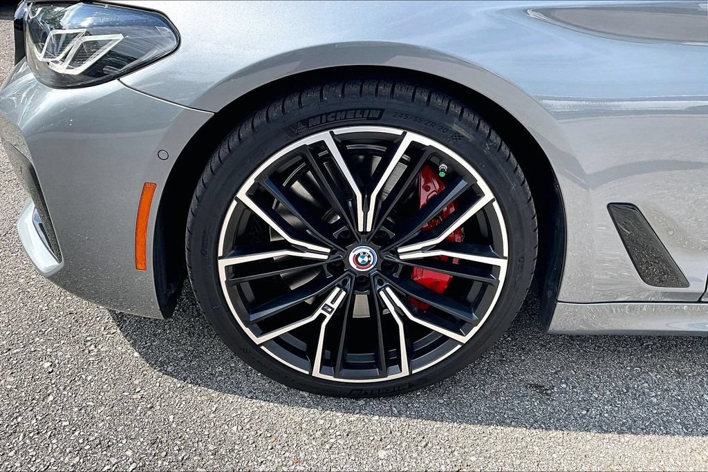Used 2023 BMW M550i xDrive w/ Executive Package AWD/4WD image 11