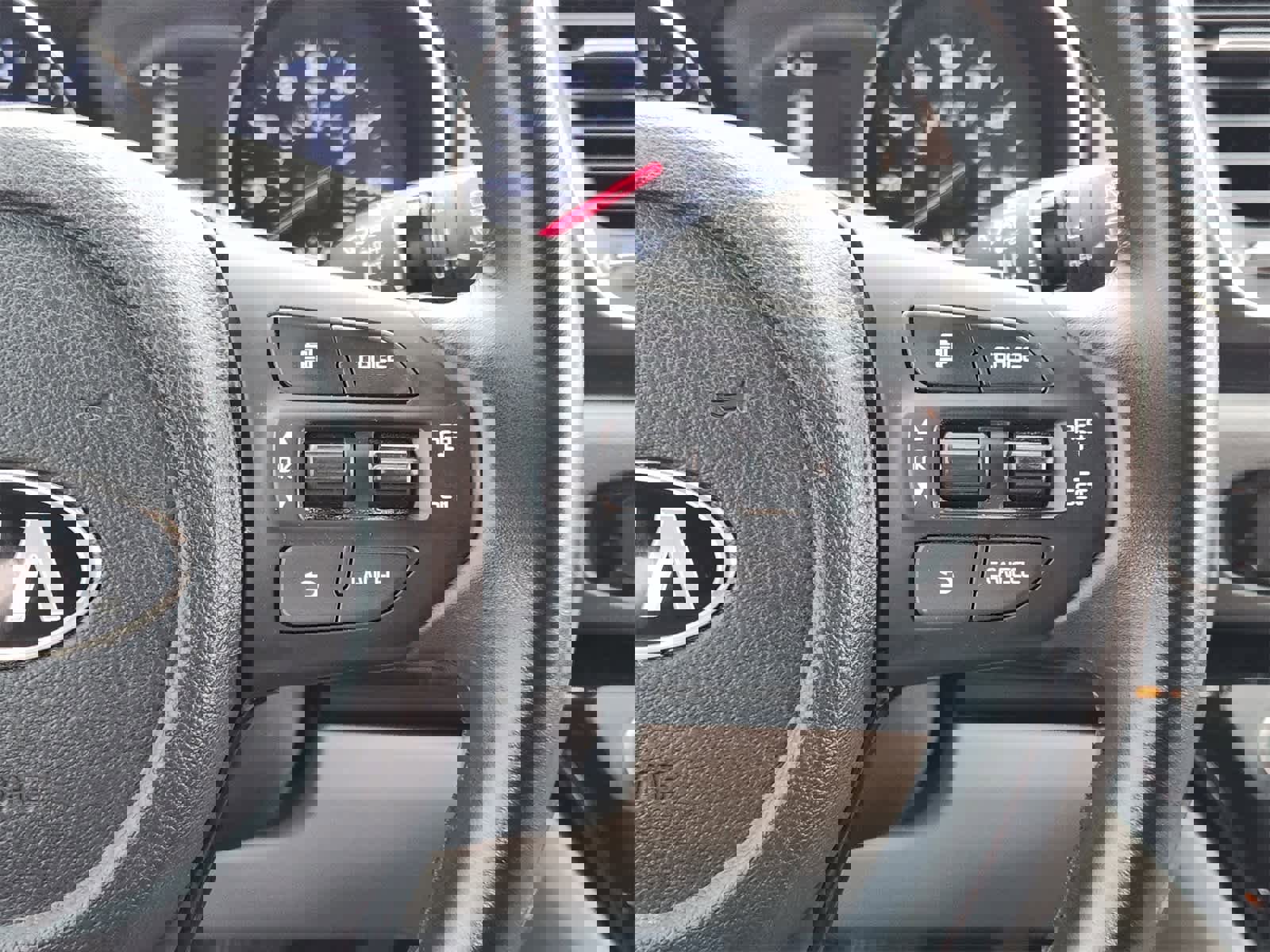 Used 2019 Kia Sedona EX image 27