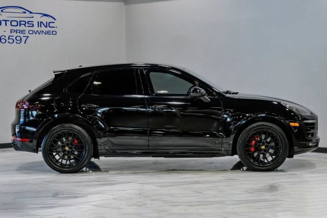 Used 2017 Porsche Macan GTS w/ Premium Package Plus AWD/4WD image 9