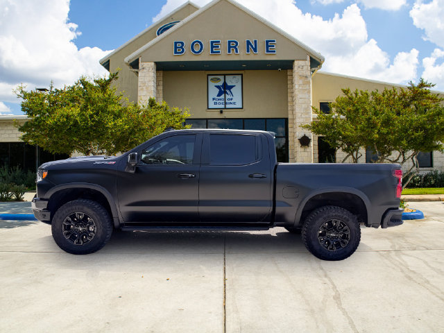 Used 2024 Chevrolet Silverado 1500 ZR2 w/ Technology Package AWD/4WD image 2