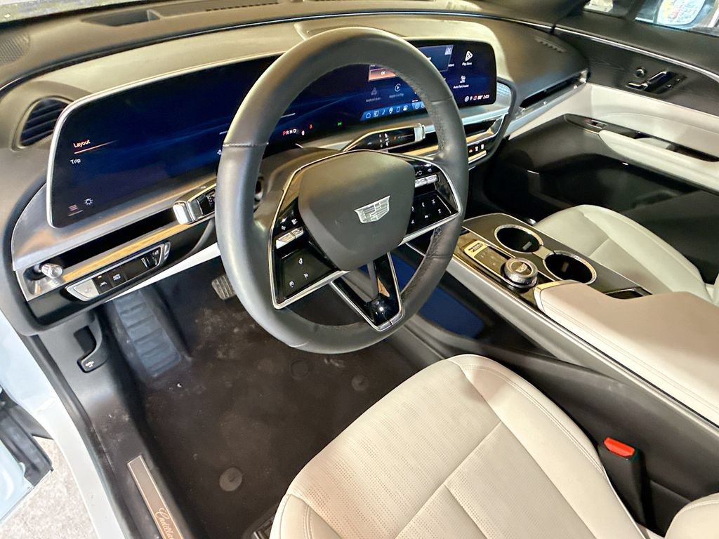 Used 2024 Cadillac Lyriq Luxury RWD image 12