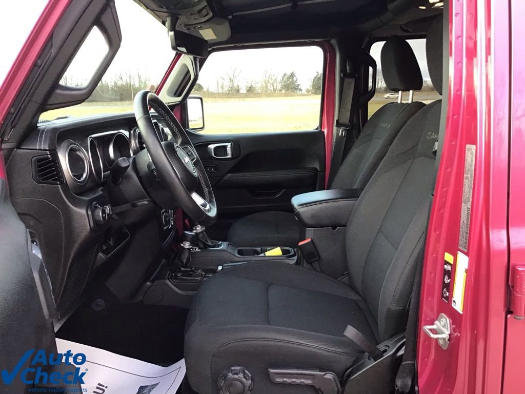 Used 2022 Jeep Wrangler Unlimited Sahara w/ Cold Weather Group image 25