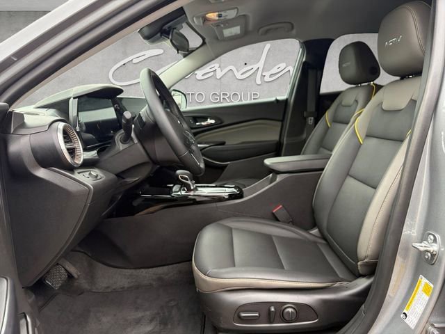 Used 2025 Chevrolet Trax ACTIV FWD image 19