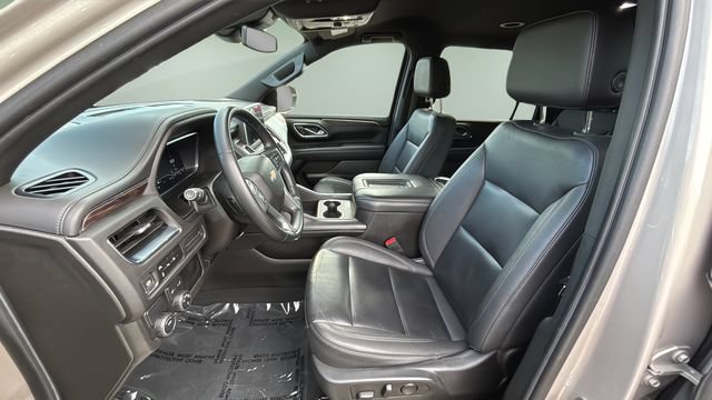 Used 2023 Chevrolet Suburban LT RWD image 18