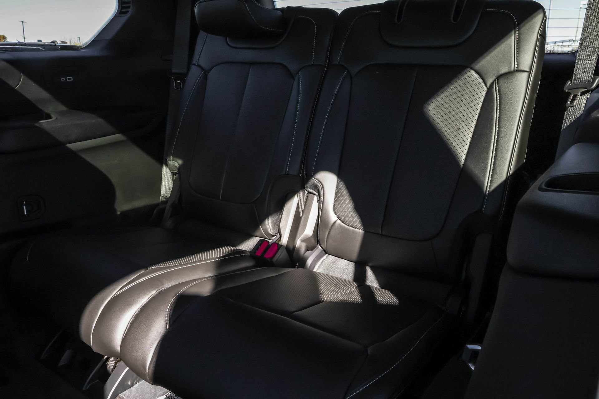 New 2025 Jeep Grand Cherokee L Limited w/ Black Appearance Package image 14