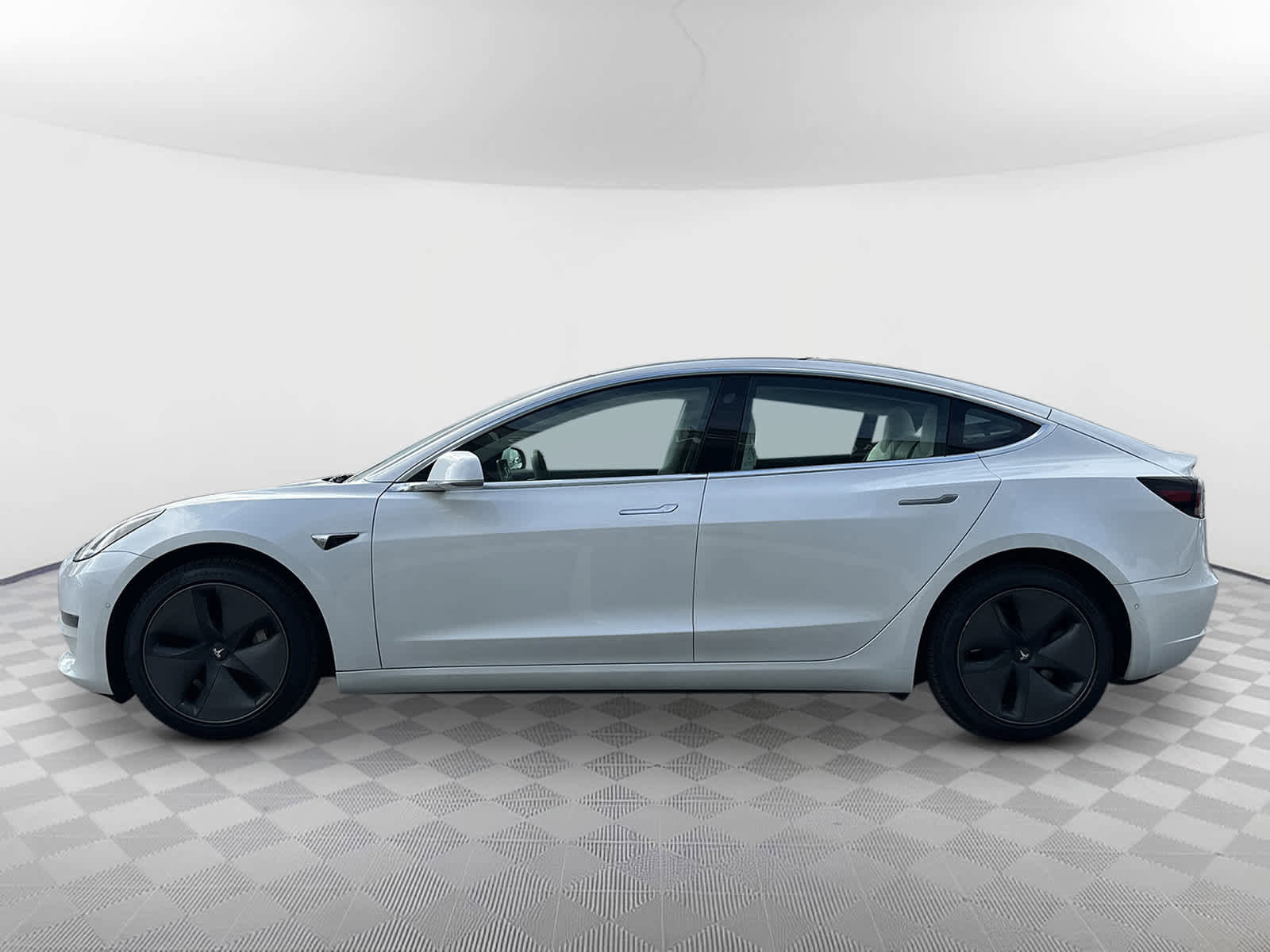 Used 2020 Tesla Model 3 Long Range image 4