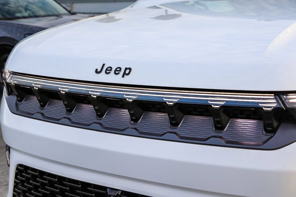 New 2026 Jeep Grand Wagoneer Limited AWD/4WD image 6