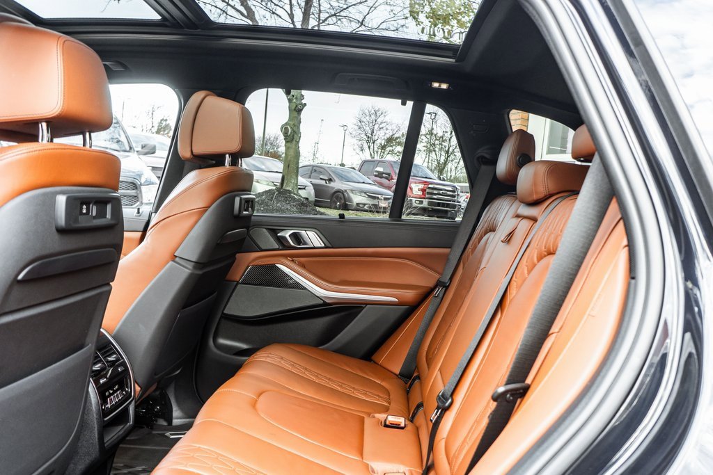 Used 2022 BMW X5 M50i w/ Executive Package image 25