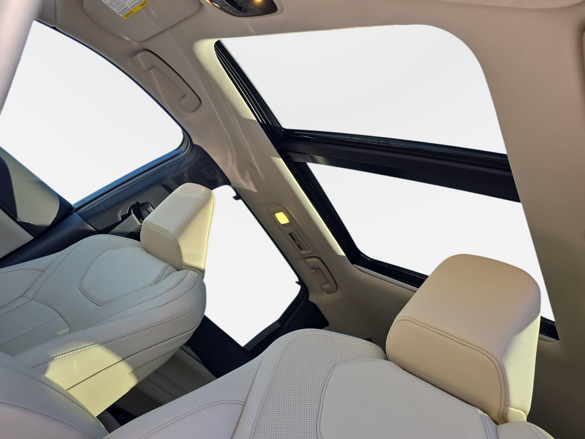 Used 2025 INFINITI QX60 Luxe w/ Cargo Package image 29