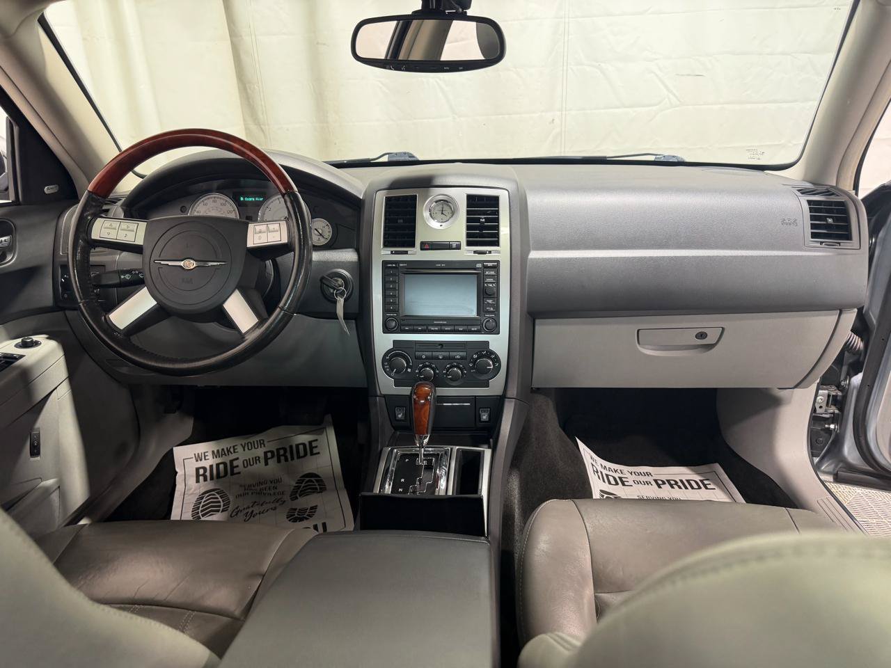 Used 2006 Chrysler 300 C w/ Navigation & Sound Group II AWD/4WD image 17