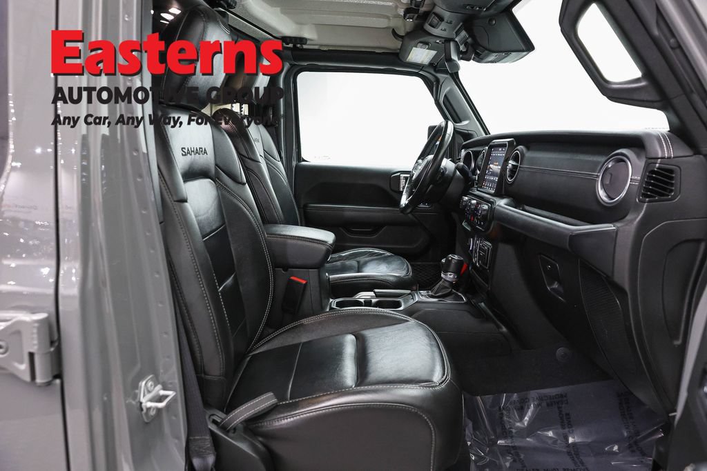 Used 2022 Jeep Wrangler Unlimited Sahara w/ Cold Weather Group AWD/4WD image 23