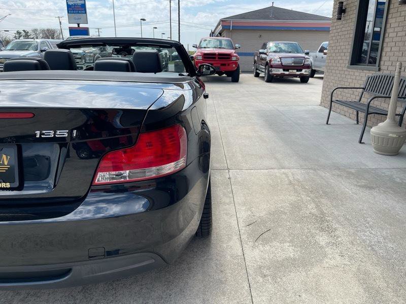 Used 2008 BMW 135i Convertible RWD image 15