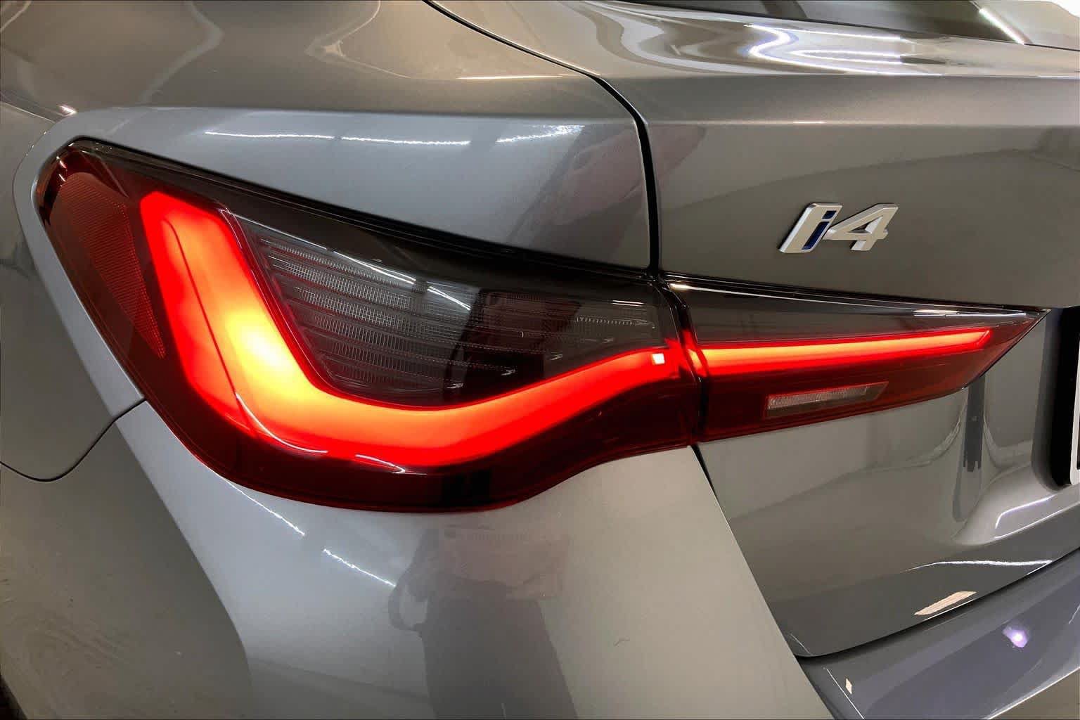 Used 2023 BMW i4 eDrive40 RWD image 28