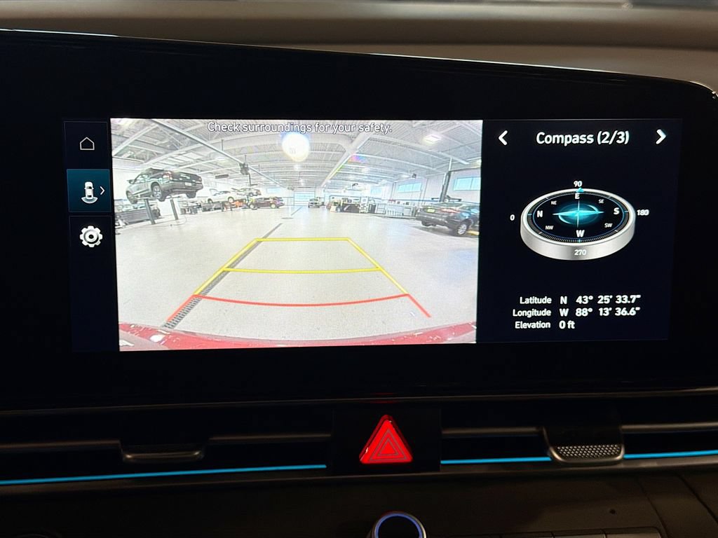 Used 2024 Hyundai Elantra SEL FWD image 17