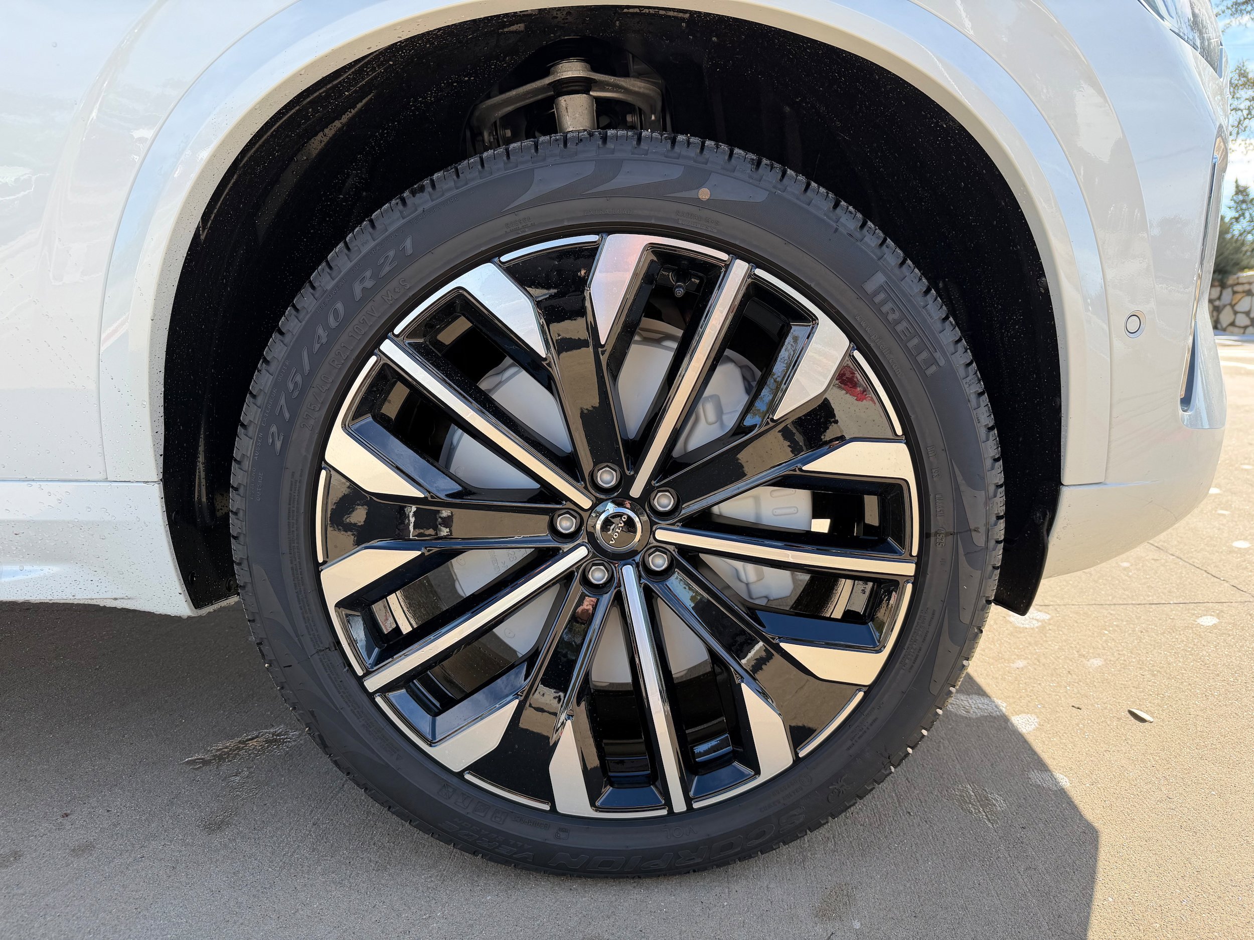 New 2026 Volvo XC90 B6 Ultra w/ Protection Package AWD/4WD image 7