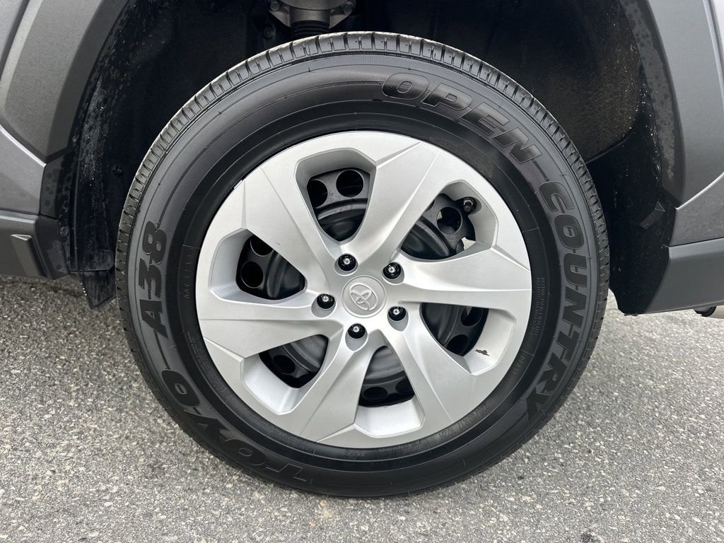 Used 2025 Toyota RAV4 LE image 26