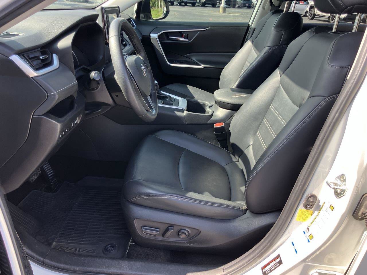 Used 2022 Toyota RAV4 XLE Premium AWD/4WD image 13