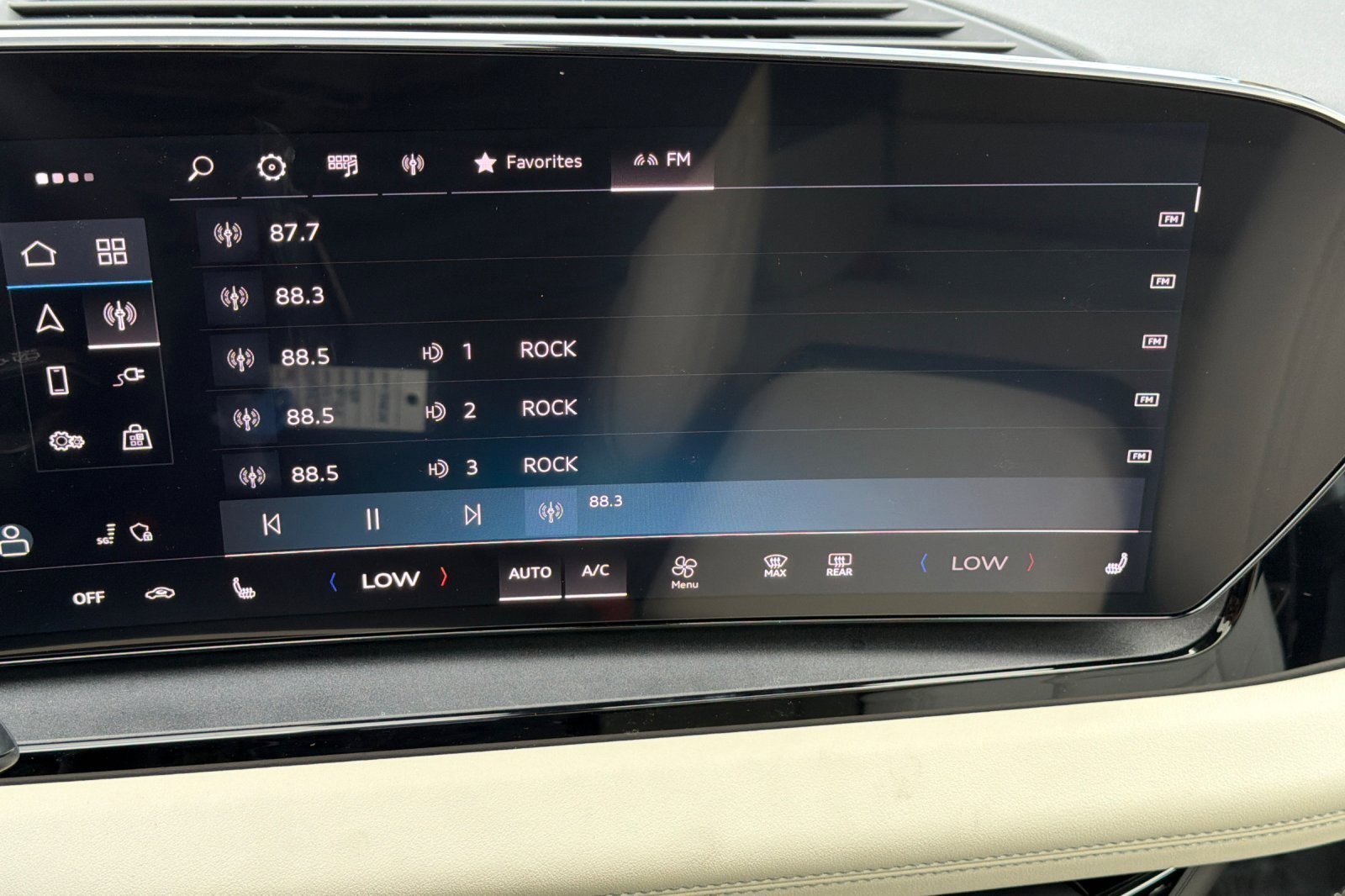 Certified 2025 Audi Q6 e-tron Premium Plus w/ Premium Plus image 17