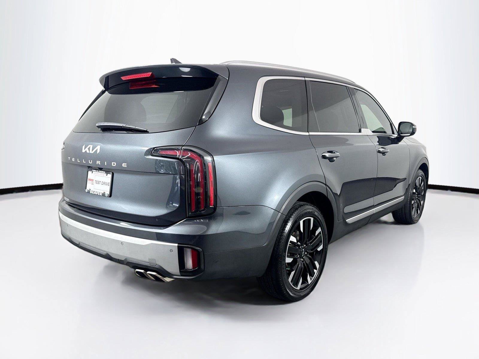 Used 2023 Kia Telluride SX FWD image 2