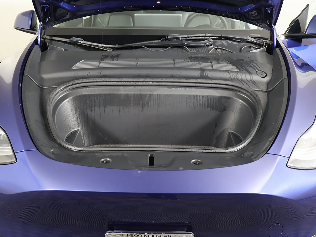 Used 2022 Tesla Model Y Long Range image 18