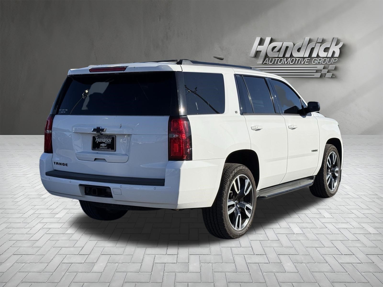 Used 2018 Chevrolet Tahoe LT w/ Luxury Package RWD image 10