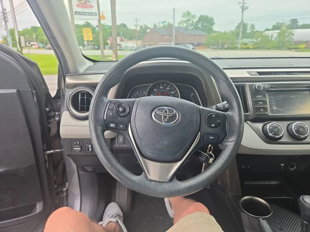 Used 2014 Toyota RAV4 LE w/ Preferred Accessory Package AWD/4WD image 15