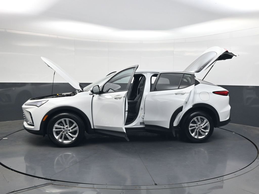 Used 2025 Buick Envista Preferred image 33