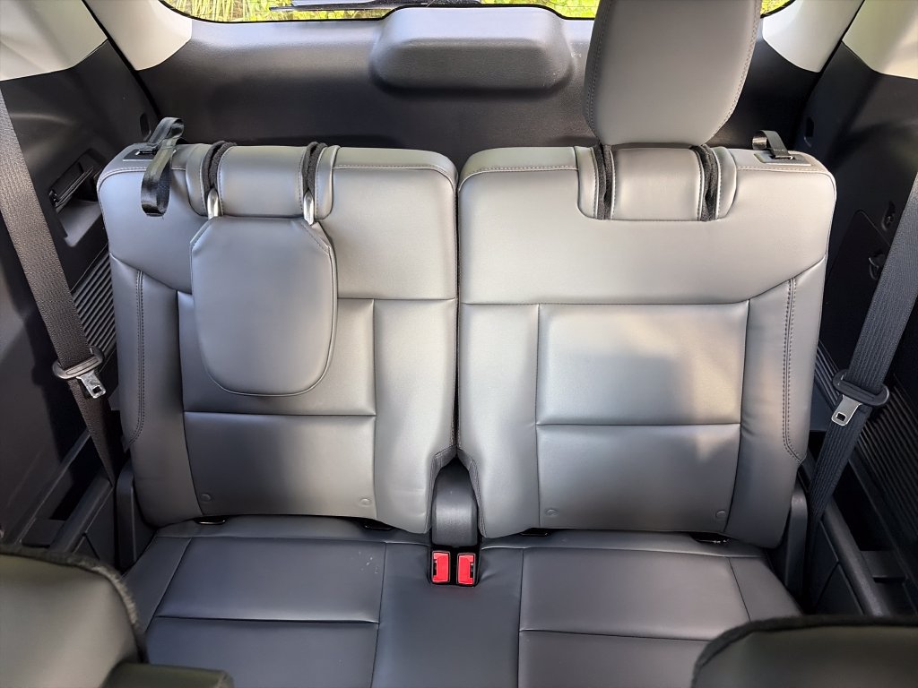 Certified 2026 Ford Explorer Active w/ Active Comfort Package RWD image 16