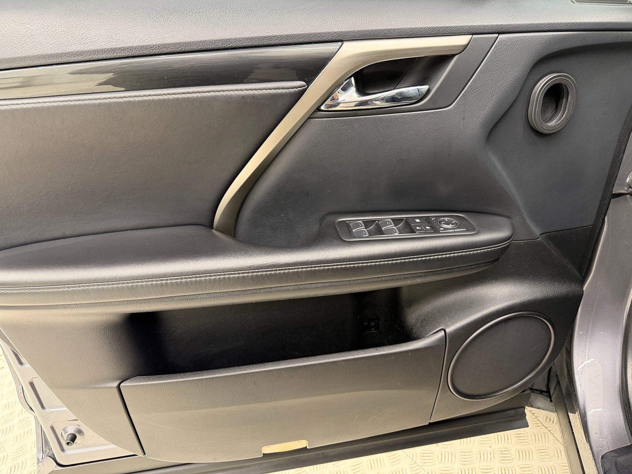 Used 2018 Lexus RX 350 FWD w/ Accessory Package image 13