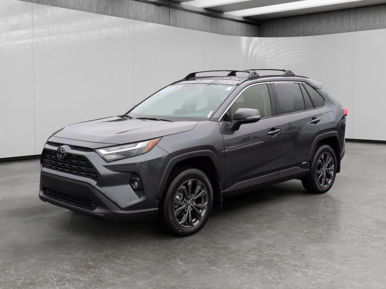 Used 2025 Toyota RAV4 XLE Premium w/ Weather Package AWD/4WD image 3