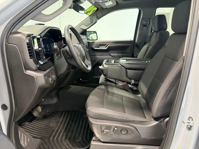 Used 2024 Chevrolet Silverado 1500 LT AWD/4WD image 9