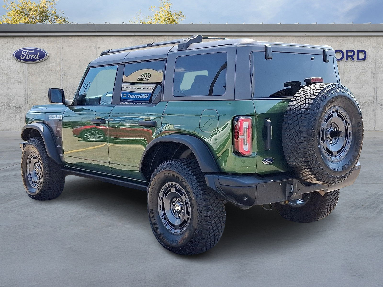 Used 2024 Ford Bronco Everglades image 4