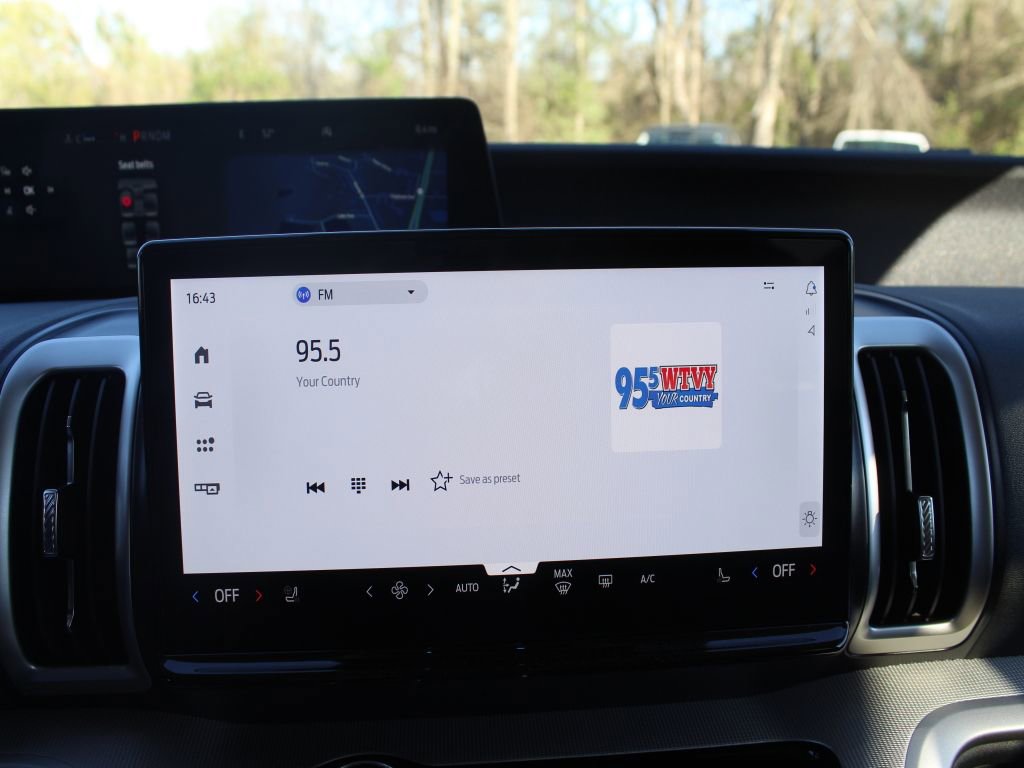 New 2026 Ford Expedition Active image 14