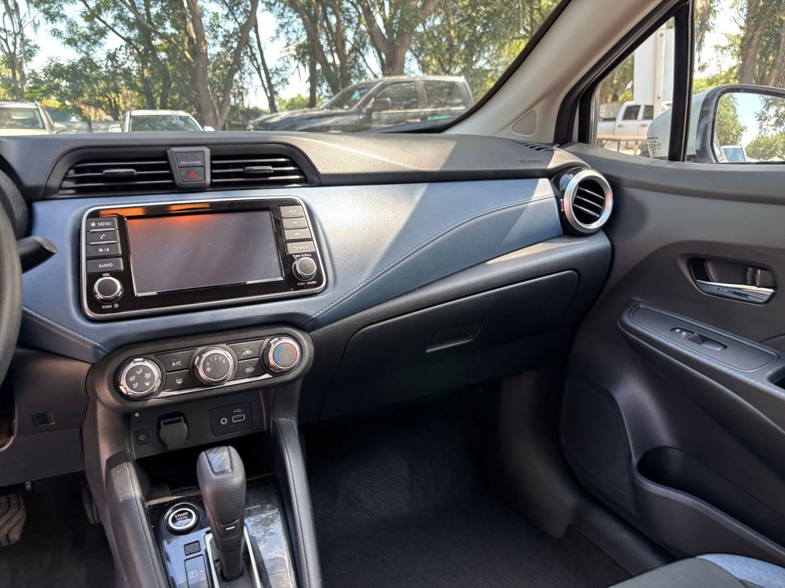 Used 2025 Nissan Versa SV w/ Trunk Package FWD image 34