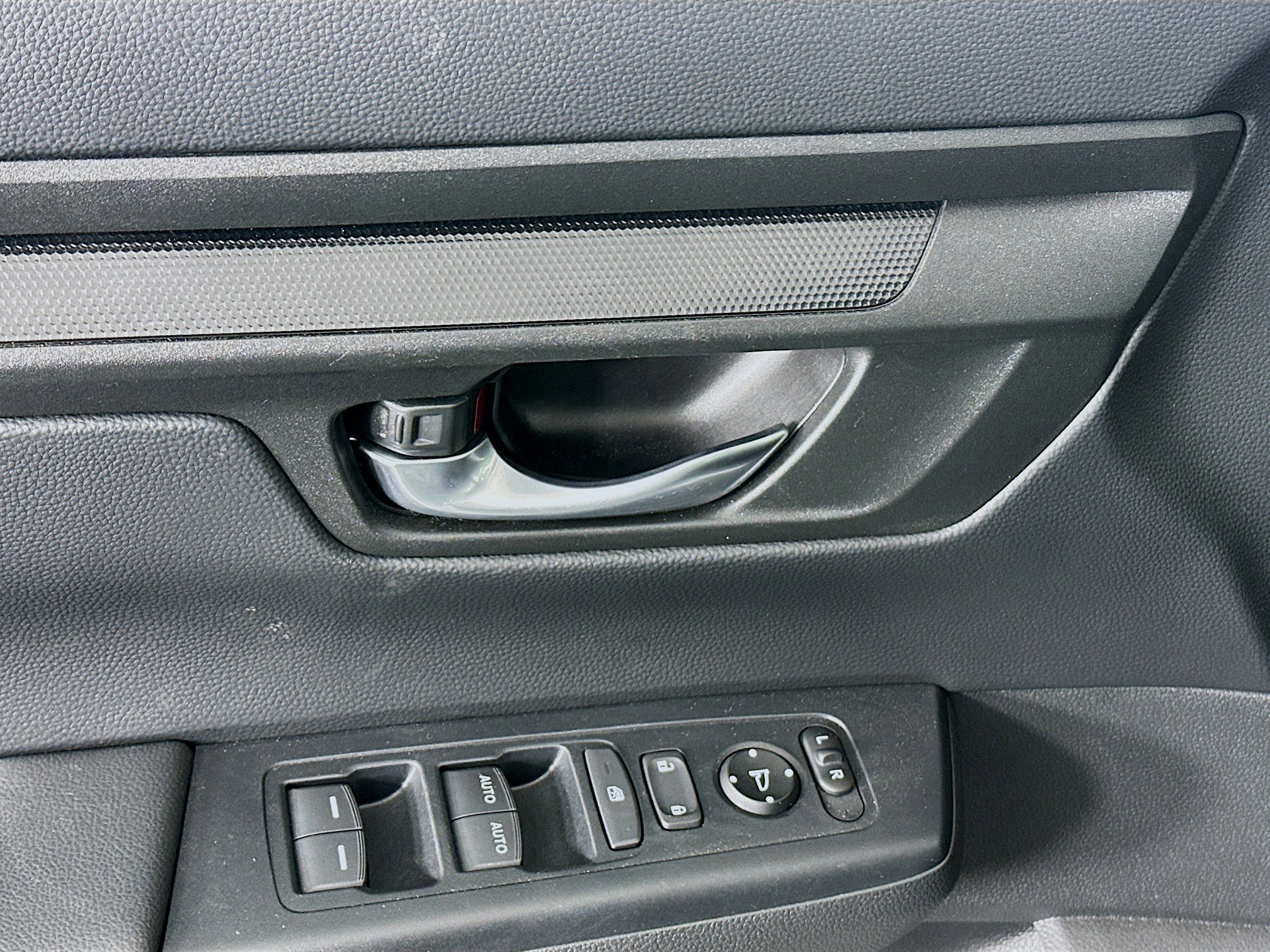 Used 2023 Honda CR-V EX image 15