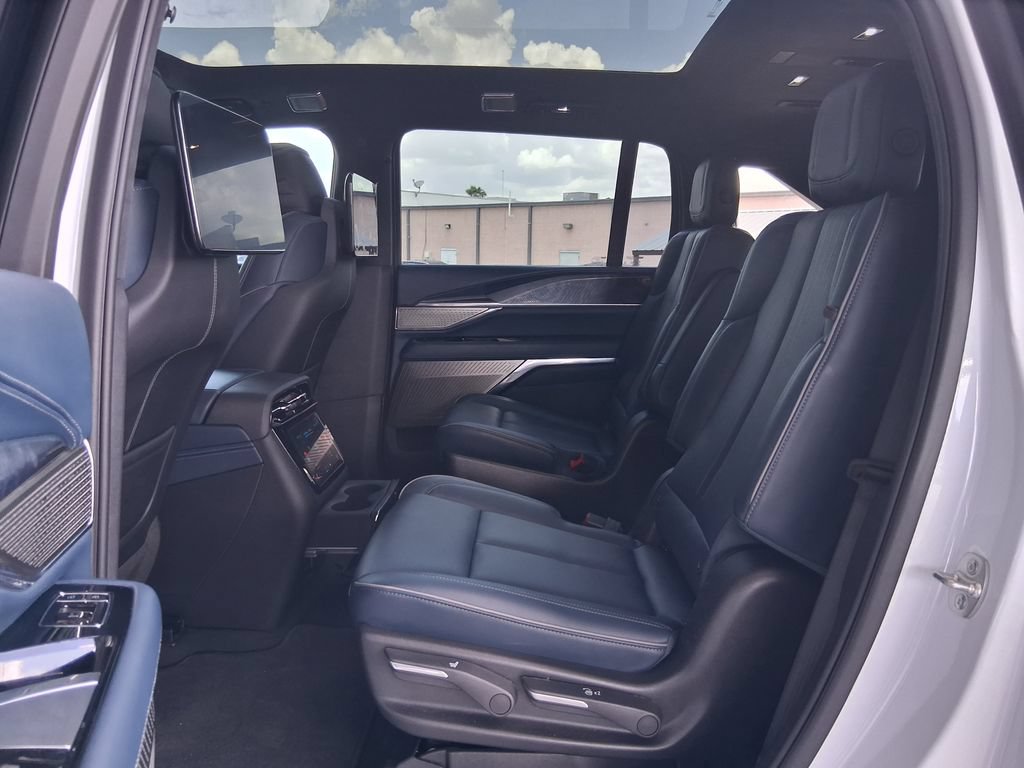 New 2026 Cadillac Escalade IQ Luxury 2 AWD/4WD image 25