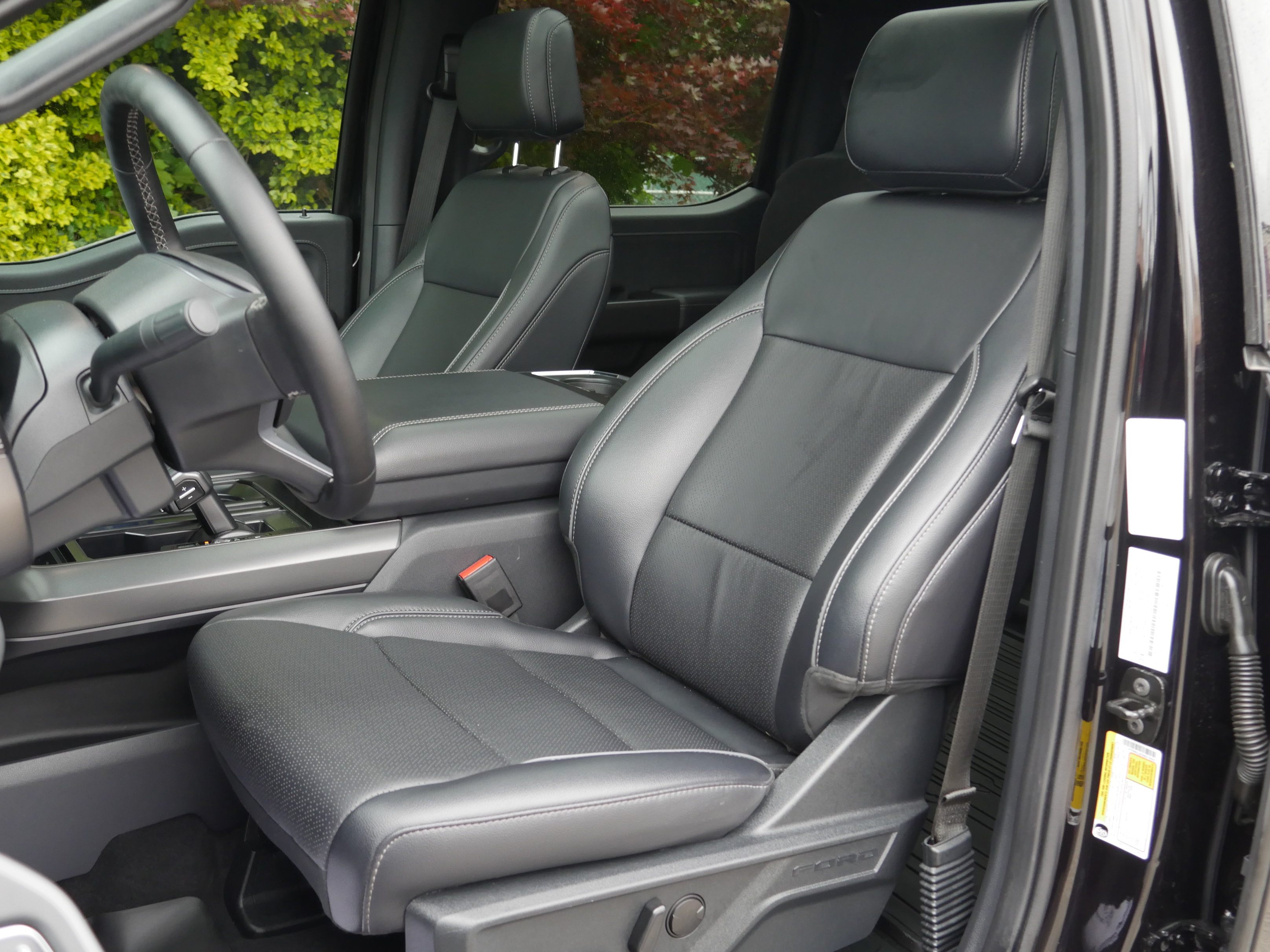 Certified 2025 Ford F150 Lariat AWD/4WD image 38