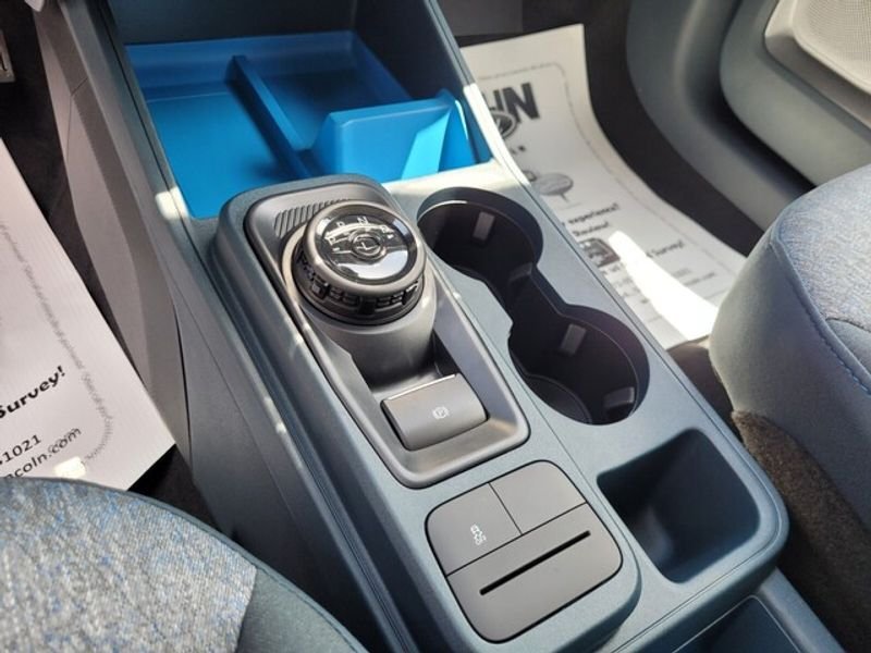 New 2025 Ford Maverick XLT w/ XLT Luxury Package FWD image 18