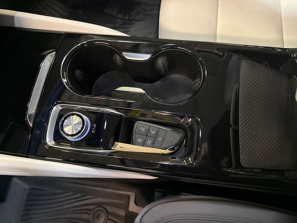 Certified 2025 Buick Envision Avenir image 25