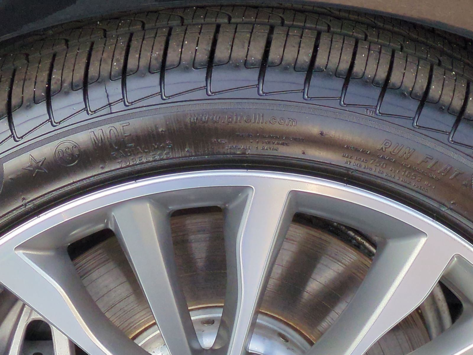 Used 2023 BMW 540i xDrive w/ Premium Package image 12